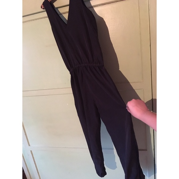 Guess Street Chic Jumpsuit 🖤 - Picture 5 of 11